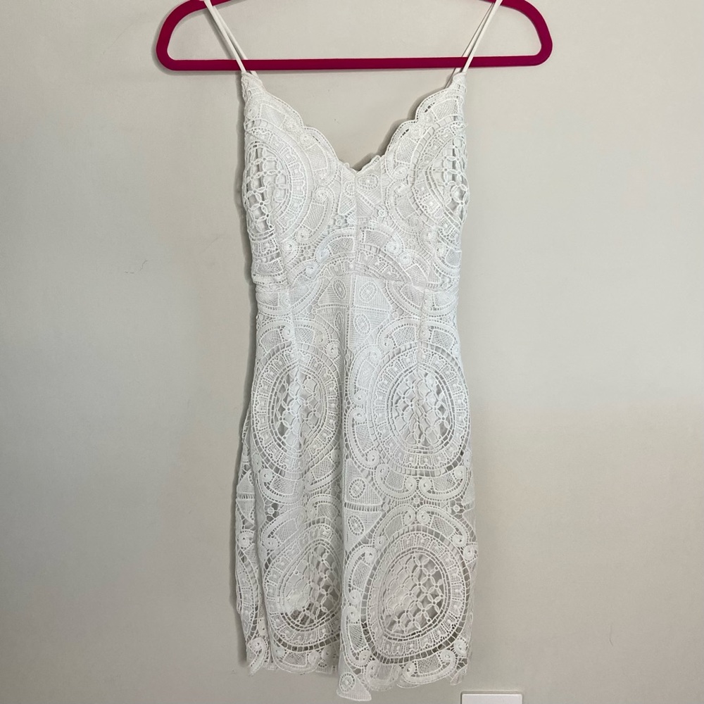 White crochet lace low back bodycon mini dress | Small